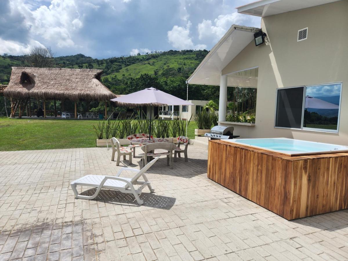 Villeta Casa De Campo Caracoli Spa Esterno foto